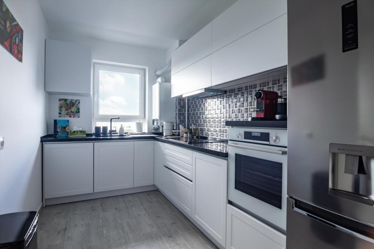 Apartament Amazing In By Valentino - Free Garage Parking Brașov